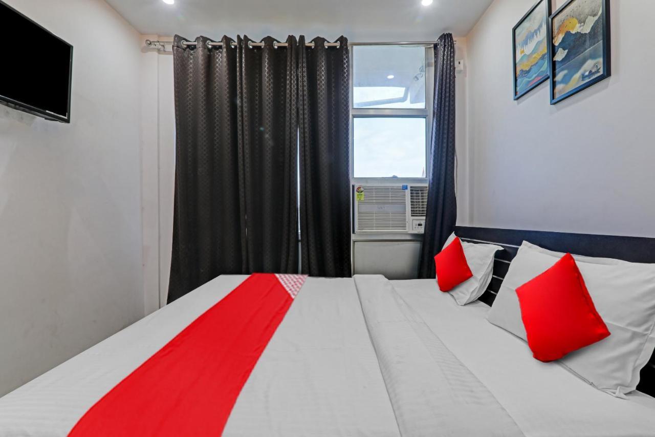 Hotel Oyo Flagship 81064 Chaudhary In Gorakhpur Esterno foto