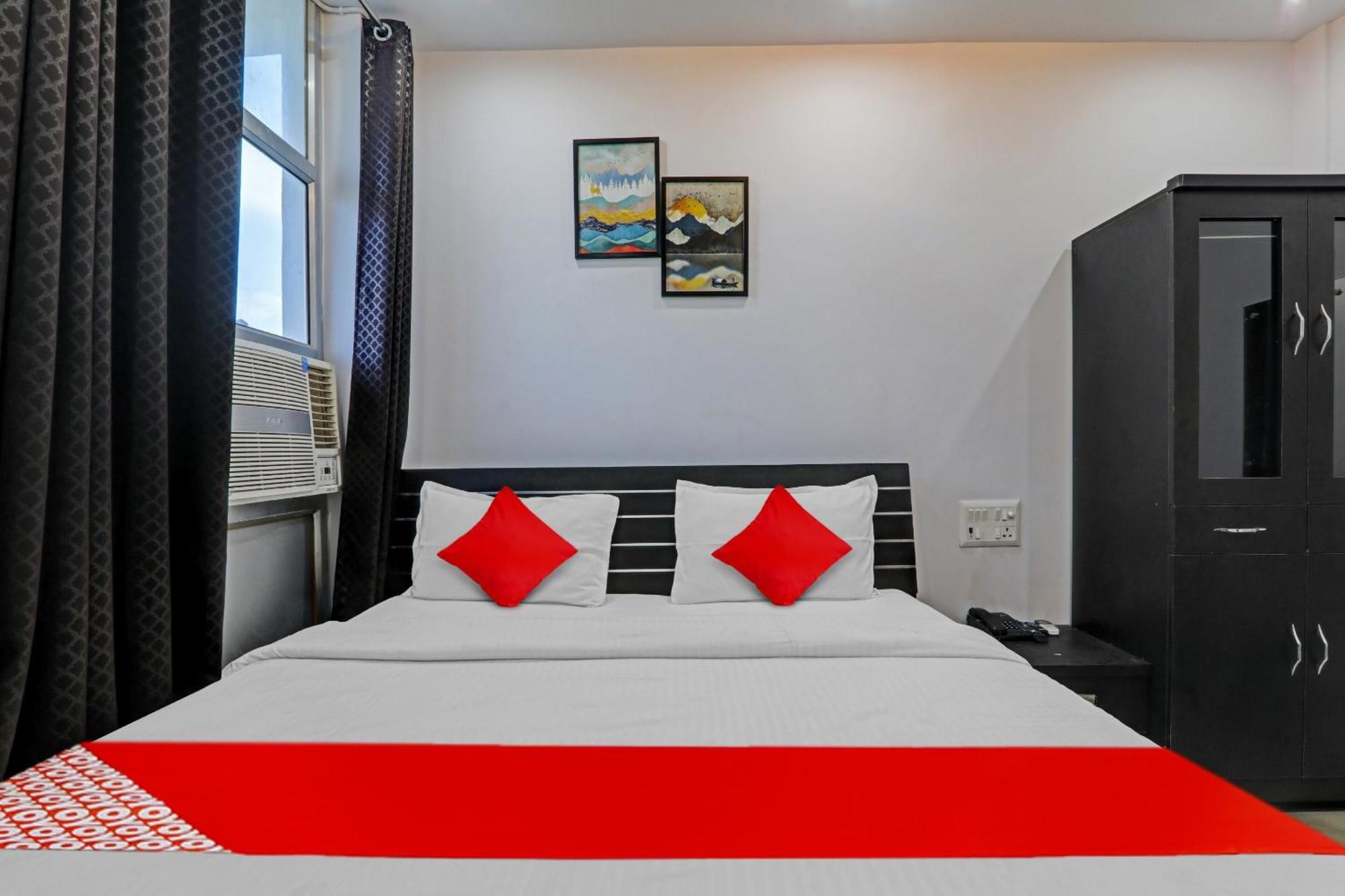 Hotel Oyo Flagship 81064 Chaudhary In Gorakhpur Esterno foto