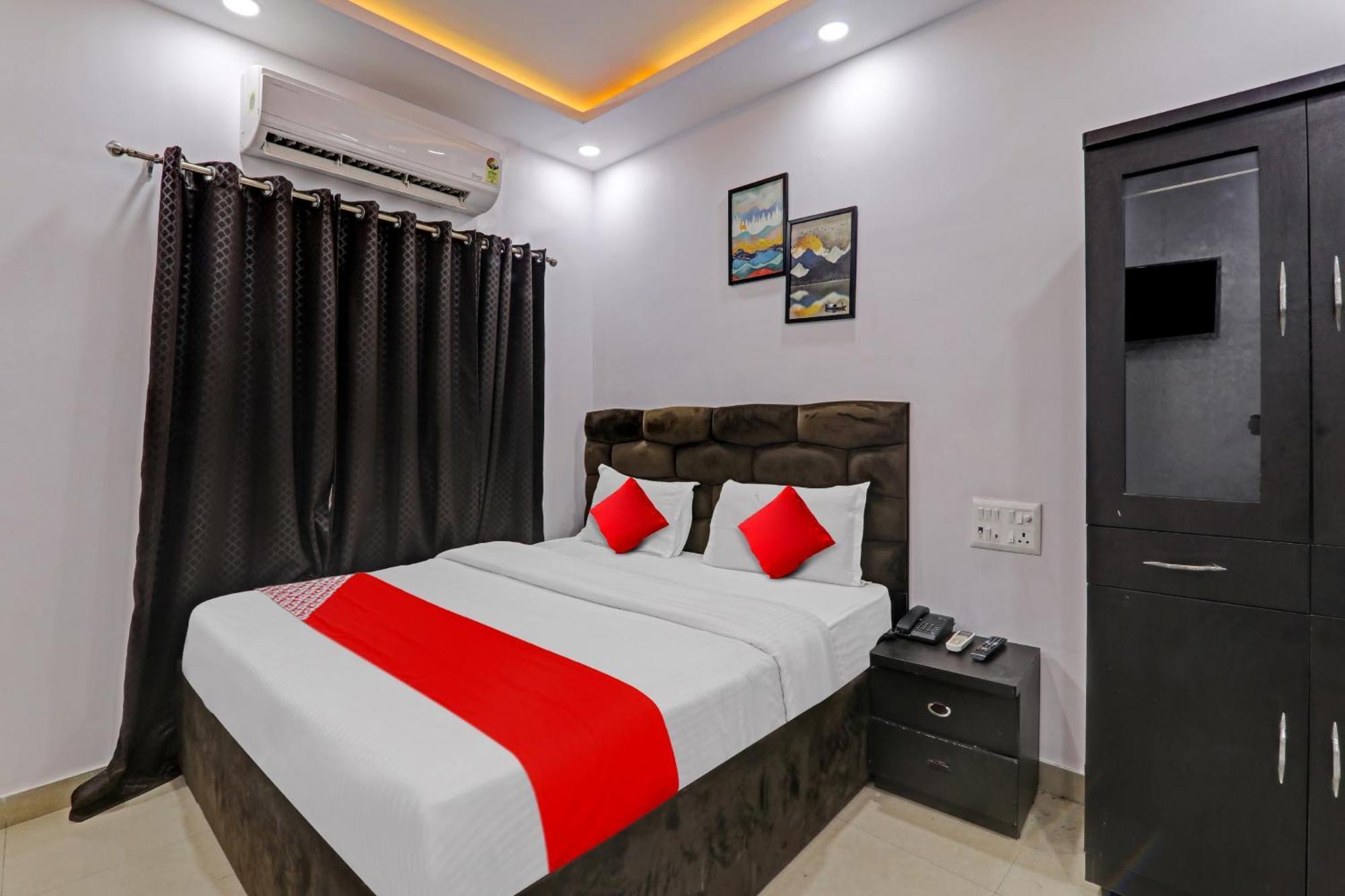 Hotel Oyo Flagship 81064 Chaudhary In Gorakhpur Esterno foto