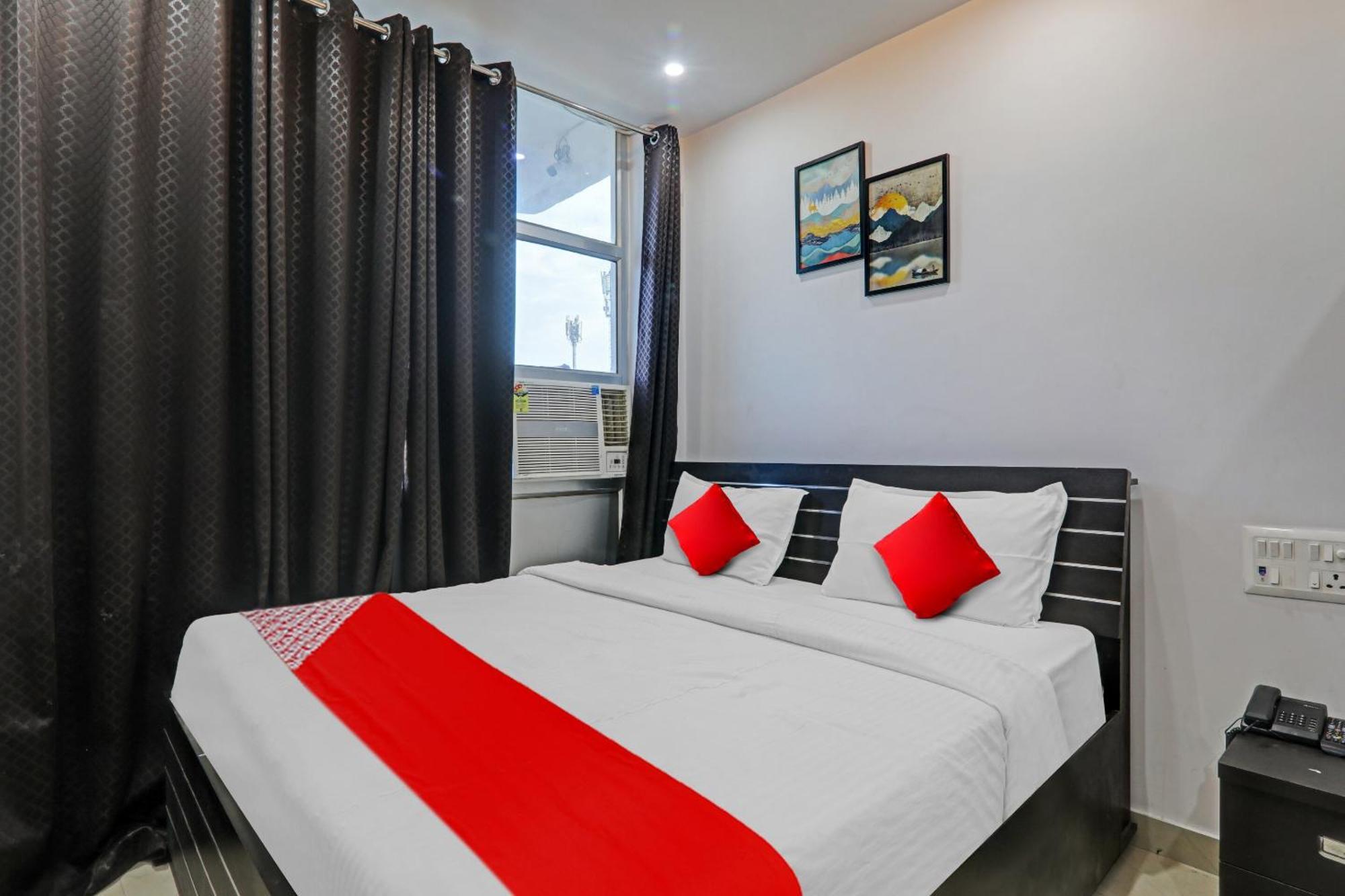 Hotel Oyo Flagship 81064 Chaudhary In Gorakhpur Esterno foto